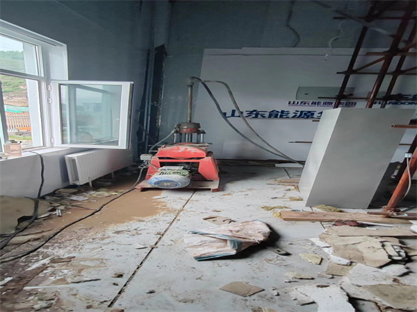 崖城镇地基基础下沉墙体裂缝加固注浆顶升施工